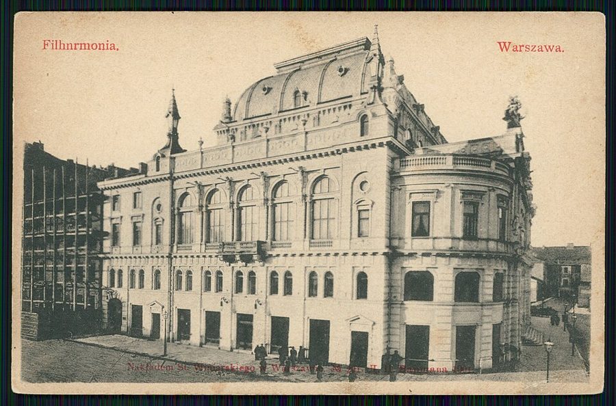 Pocztówka: gmach Filharmonii w Warszawie z ozdobną fasadą